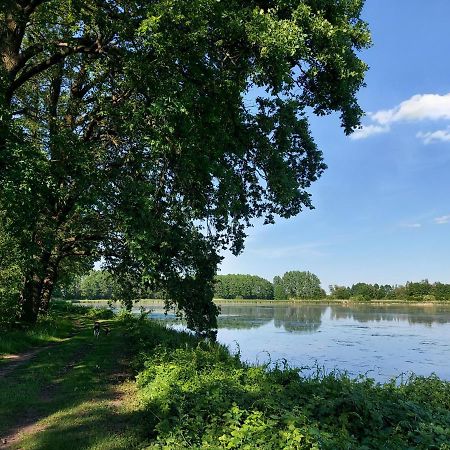 Pensjonat I Restauracja Hubertowka Милич Екстериор снимка